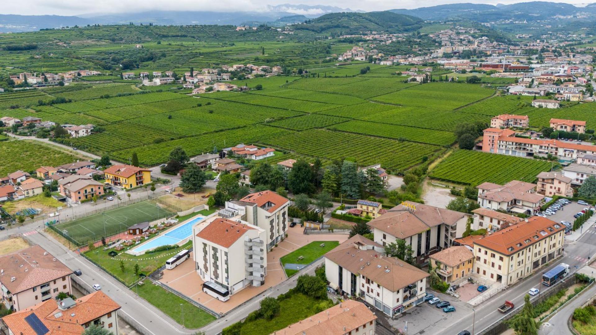 Kona Hotel Verona By Kleos Group Collection Negrar Kültér fotó